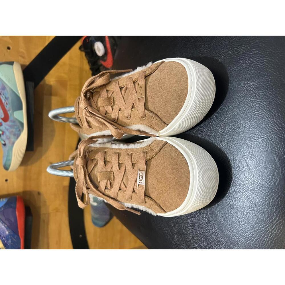 Ugg Casual Shoe - Picture 2 of 4